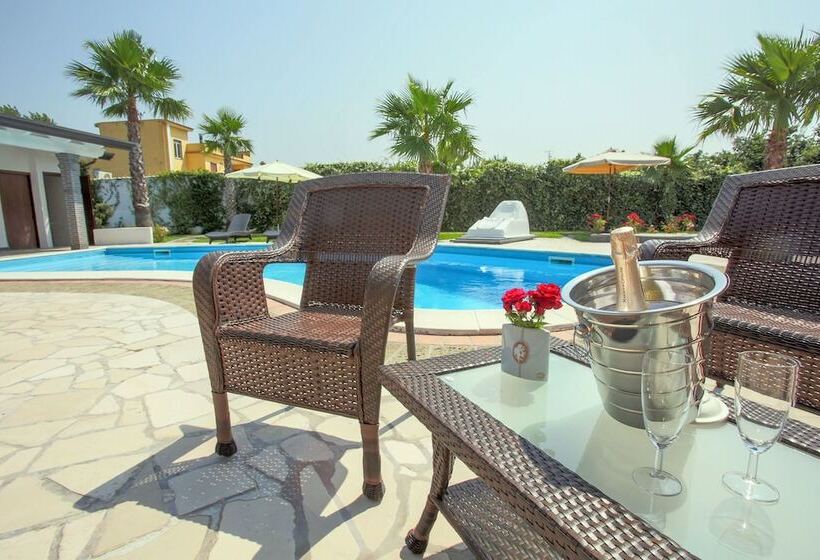 בית מלון כפרי La Fenice