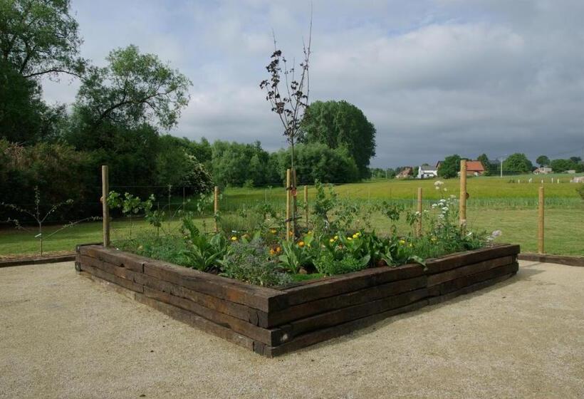 Отель Le Relais De La Haute Sambre