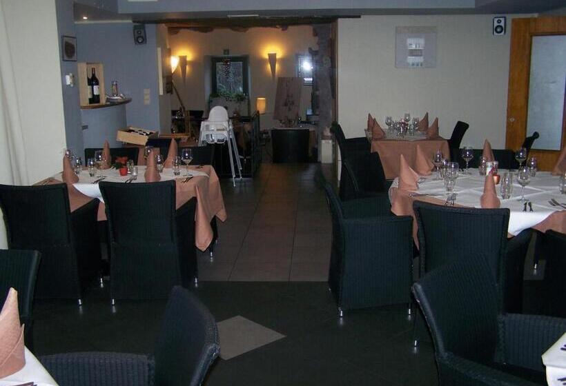 Отель Les Mignees