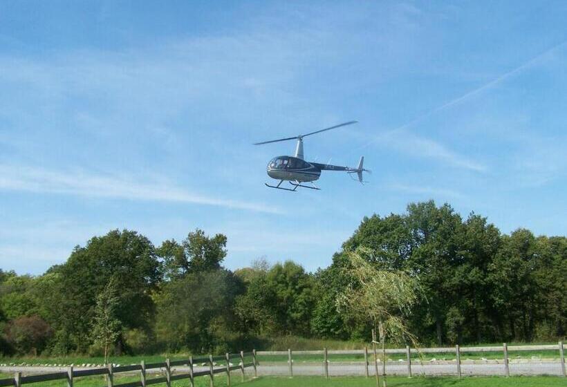 Отель Les Mignees