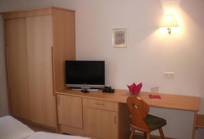 فندق Lipeter & Bergheimat