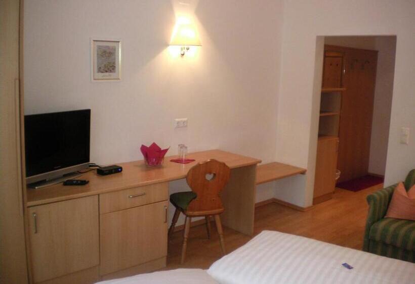 בית מלון כפרי Lipeter & Bergheimat