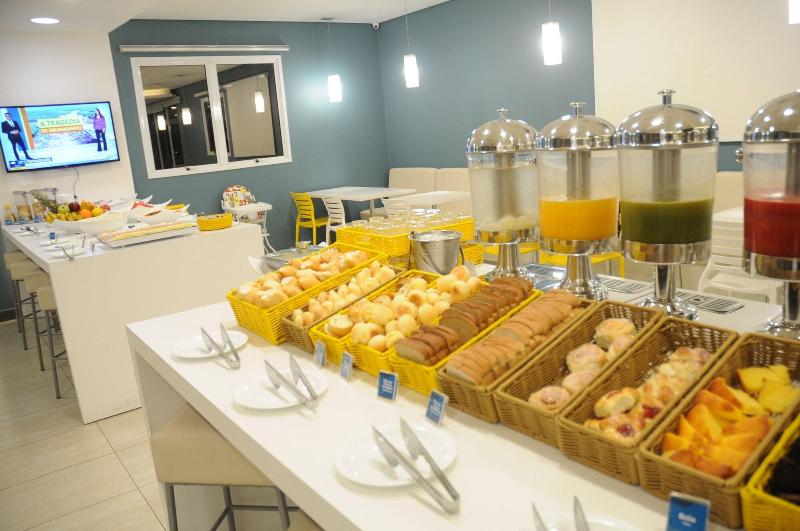 בית מלון כפרי Golden Tower Aeroporto   Lizz   By Fênix Hotéis