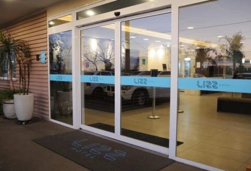 בית מלון כפרי Golden Tower Aeroporto   Lizz   By Fênix Hotéis