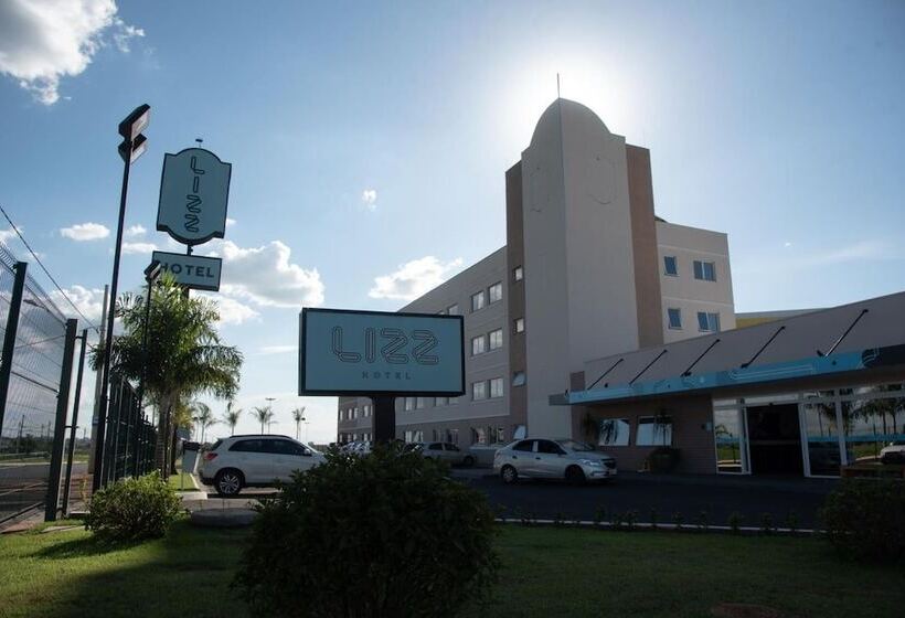 בית מלון כפרי Golden Tower Aeroporto   Lizz   By Fênix Hotéis