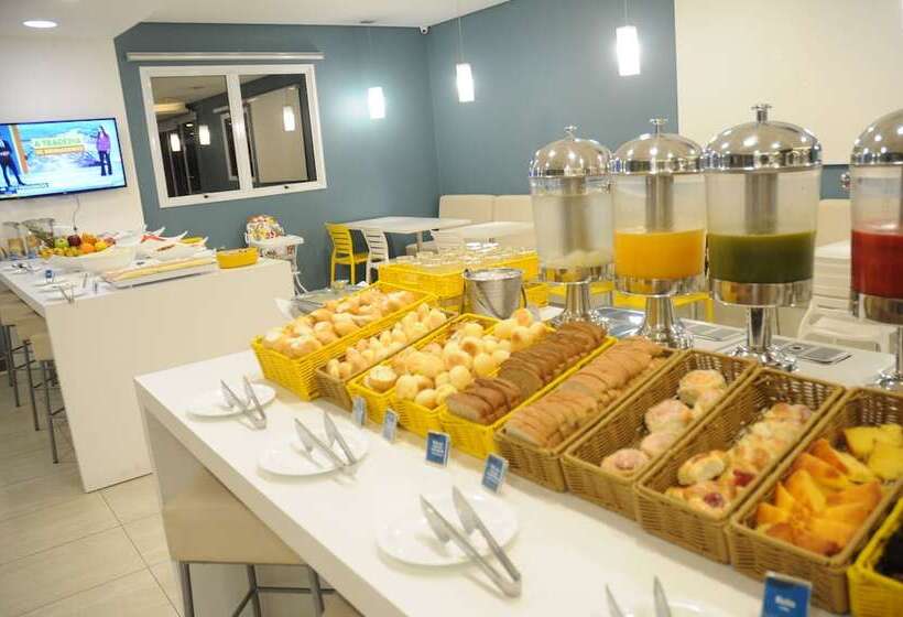 בית מלון כפרי Golden Tower Aeroporto   Lizz   By Fênix Hotéis