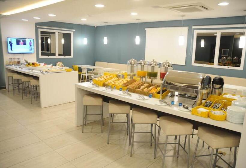 בית מלון כפרי Golden Tower Aeroporto   Lizz   By Fênix Hotéis