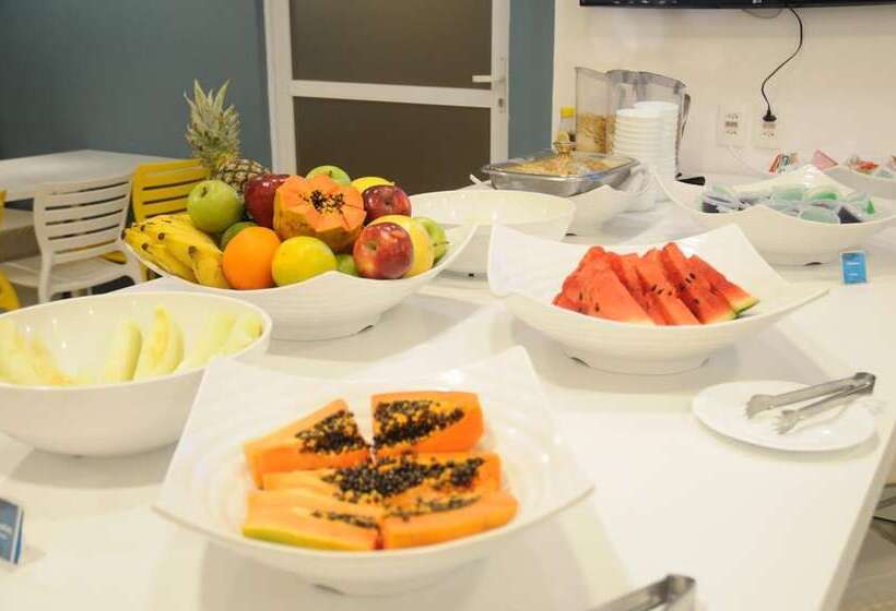 בית מלון כפרי Golden Tower Aeroporto   Lizz   By Fênix Hotéis