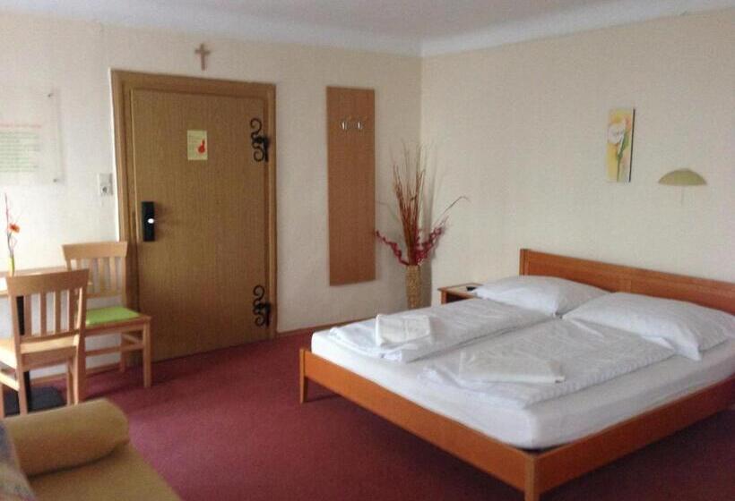 هتل Magnus Klause