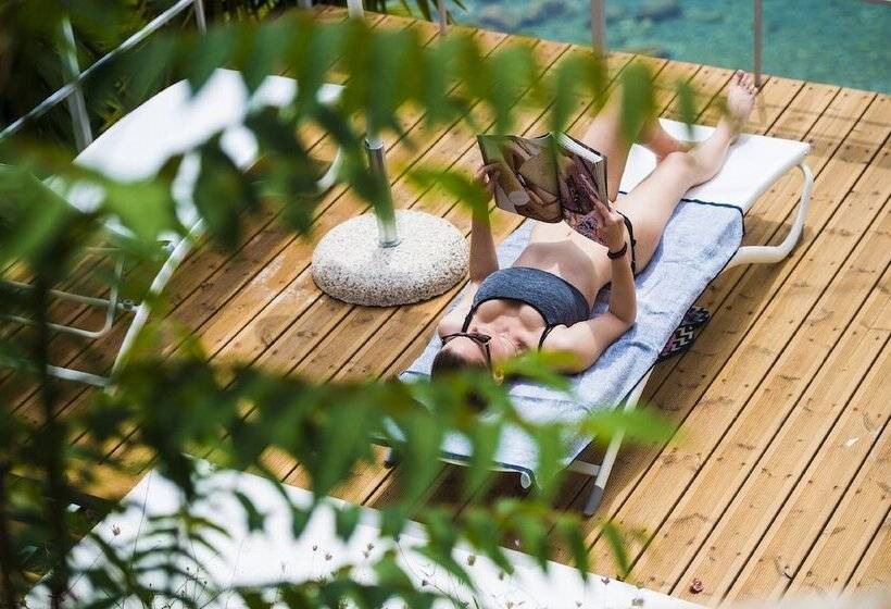 هتل Miradouro Seafront Residences