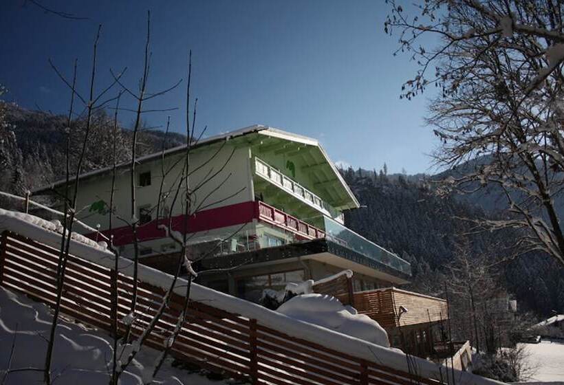 בית מלון כפרי Mountain & Soul