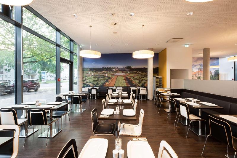 هتل Premier Inn Hannover City University