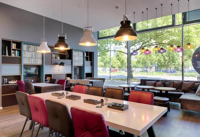 ホテル Premier Inn Hannover City University