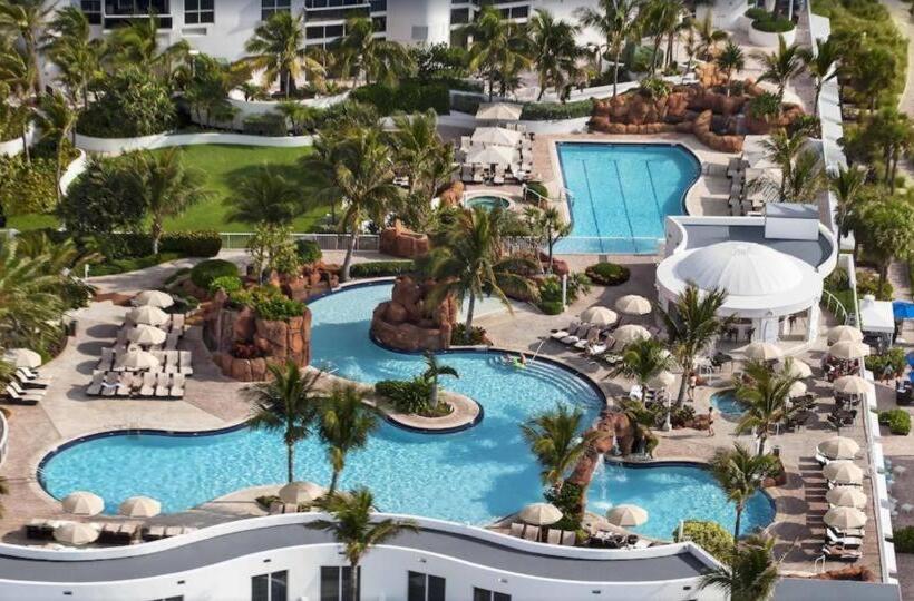בית מלון כפרי Private Ocean Condos At Trump Sunny Isles