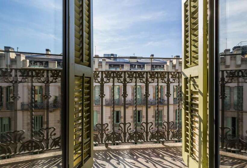 Отель Room Mate Gerard