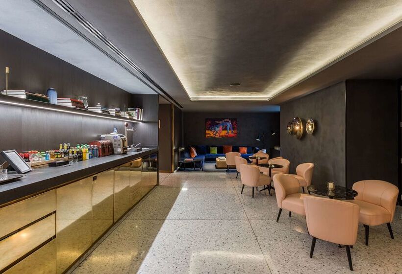 Отель Room Mate Gerard