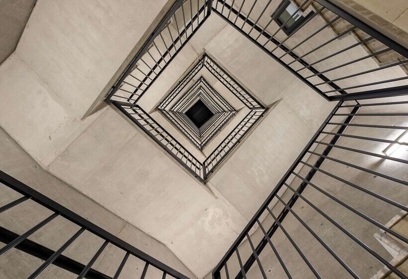 Отель Room Mate Gerard