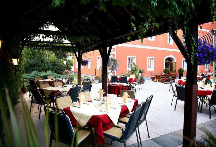 בית מלון כפרי Schlosswirt Ebenthal