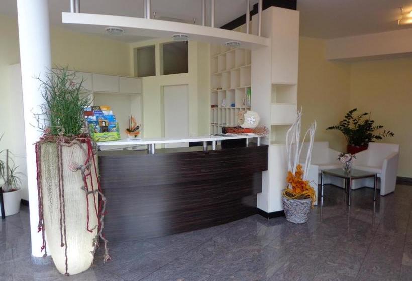 בית מלון כפרי Schlosswirt Ebenthal