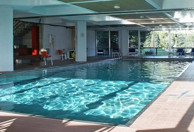 בית מלון כפרי Th 1400