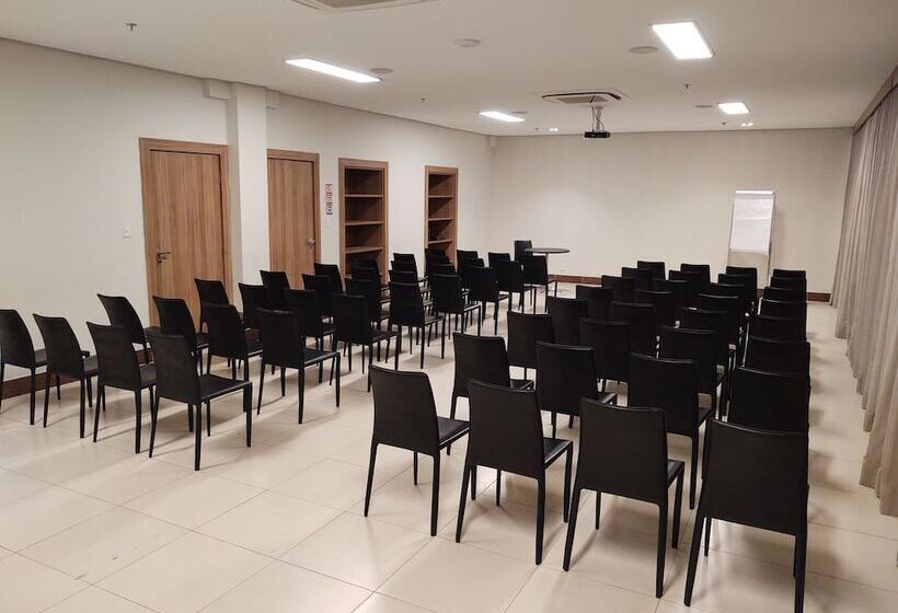 ホテル Tryp By Wyndham Manaus