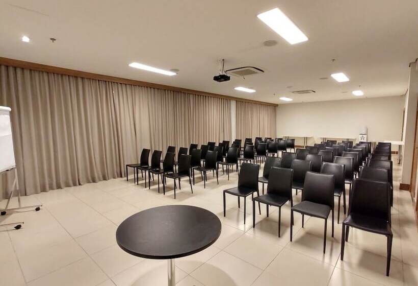 ホテル Tryp By Wyndham Manaus