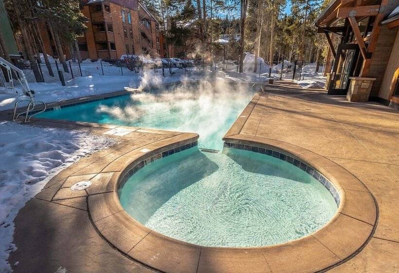 Lances West By Ski Country Resorts