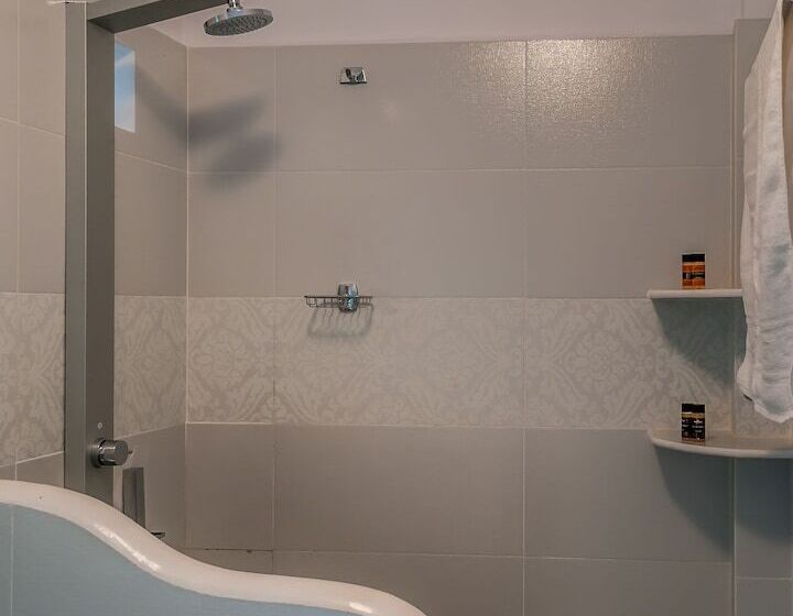 Niki Savvas Studio & Suites