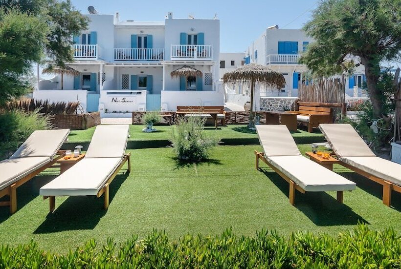 Niki Savvas Studio & Suites