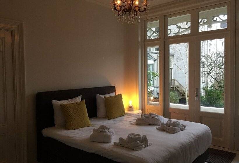 تختخواب و صبحانه Nine T Teen Bed And Boutique