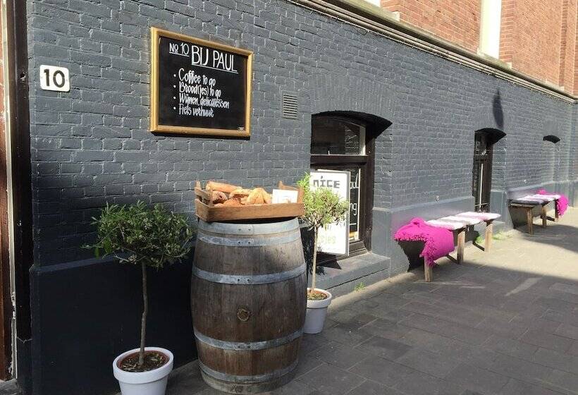 تختخواب و صبحانه Nine T Teen Bed And Boutique