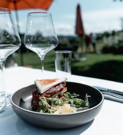 Sattlerhof Genießerhotel & Weingut