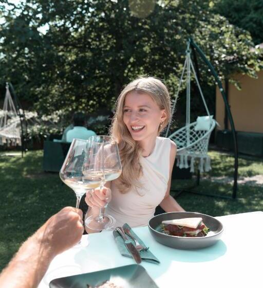 Sattlerhof Genießerhotel & Weingut