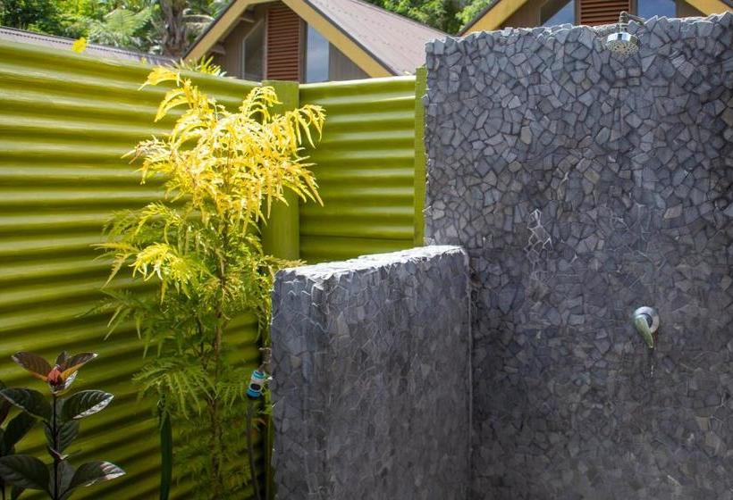 فندق صغير Beachouse Resort