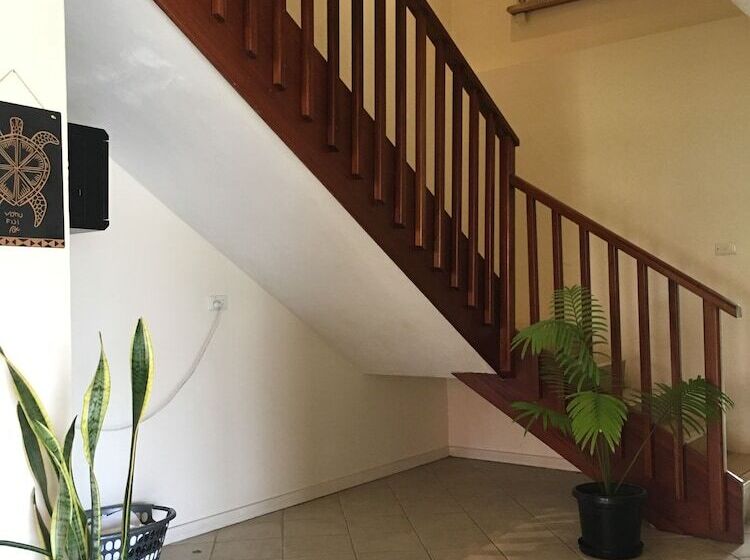 هاستل Bluewater Lodge