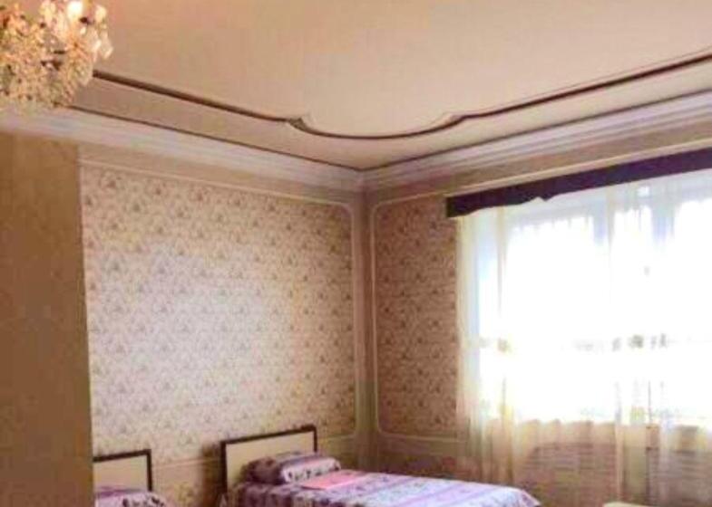 호스텔 Royal Boutique Hotel On Kievyan