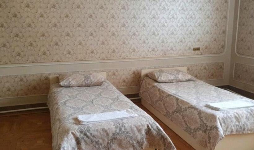 호스텔 Royal Boutique Hotel On Kievyan