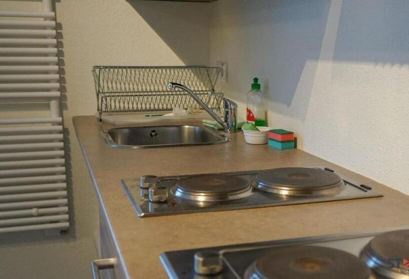 هاستل Start Keflavik Airport