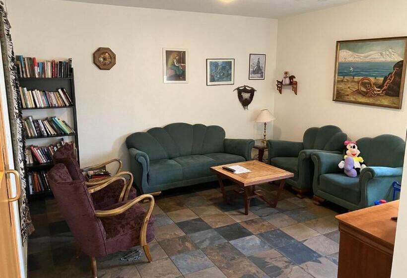 هاستل Start Keflavik Airport