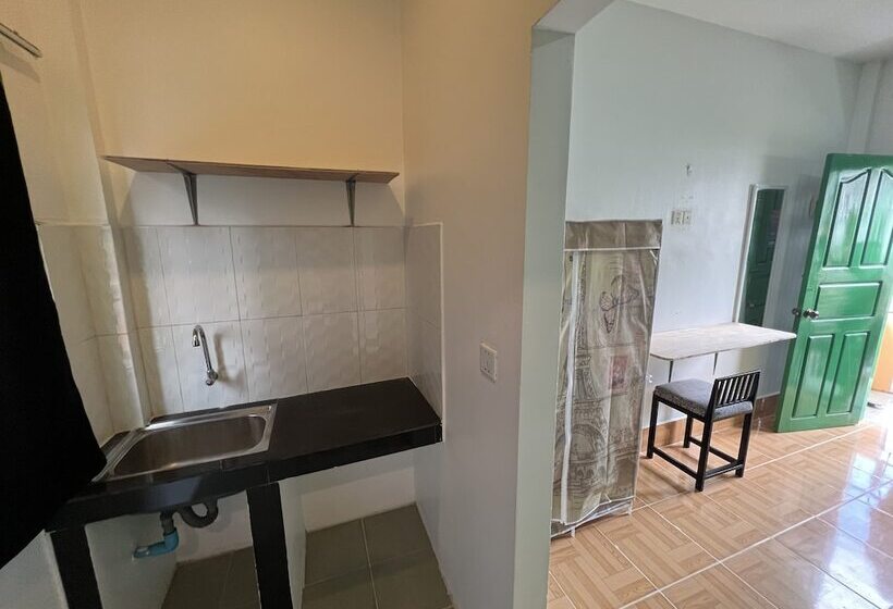 ユースホステル The Funky Village