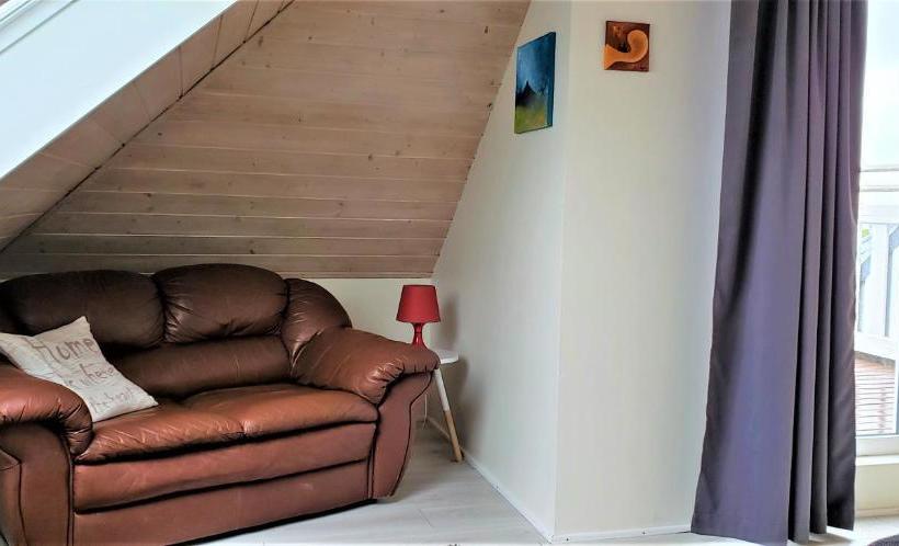 Akranes Hi Hostel - Staywest