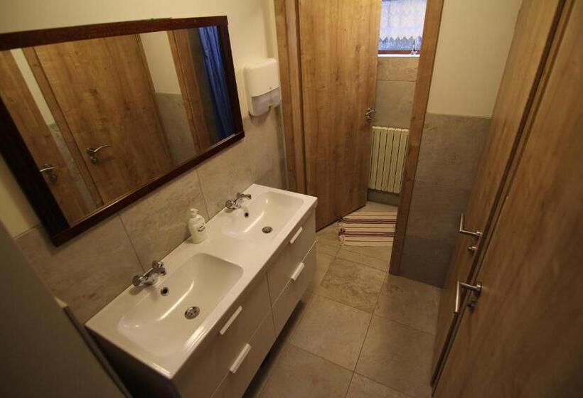 تختخواب و صبحانه Cja Guesthouse