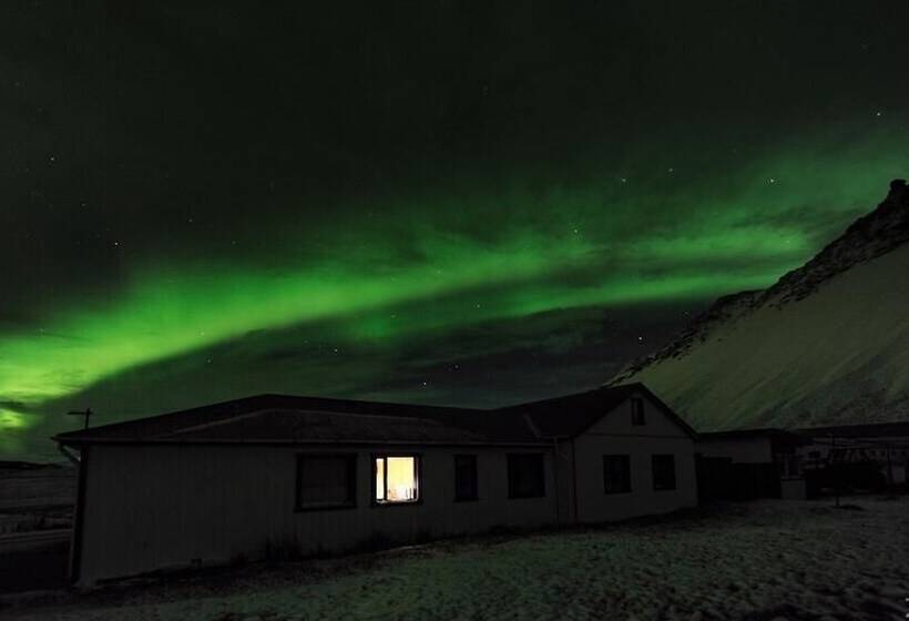 تختخواب و صبحانه Dynjandi Guesthouse