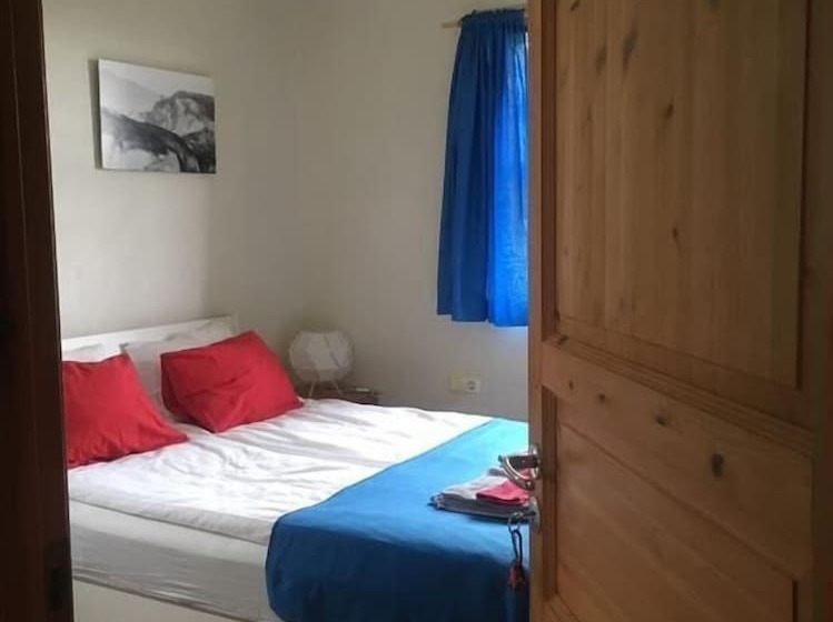 تختخواب و صبحانه Dynjandi Guesthouse