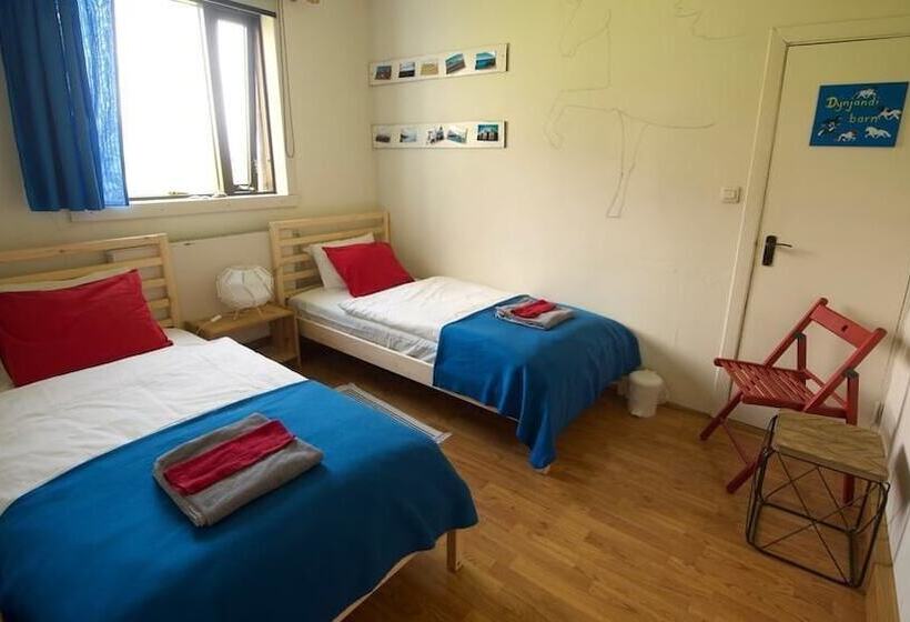 تختخواب و صبحانه Dynjandi Guesthouse