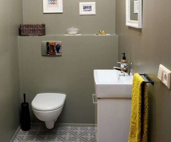 تختخواب و صبحانه Harbour Inn  Guesthouse