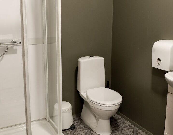 تختخواب و صبحانه Harbour Inn  Guesthouse