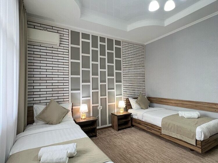 تختخواب و صبحانه Kausar