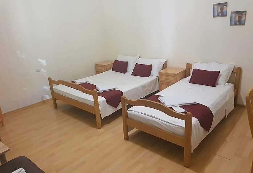 مبيت وإفطار Kesabella Touristic House