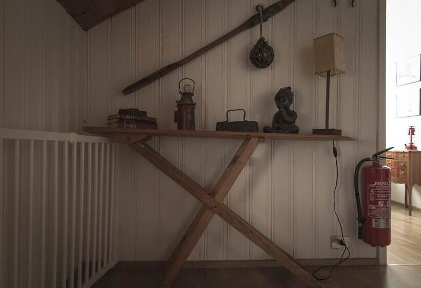 تختخواب و صبحانه Litlabýli Guesthouse